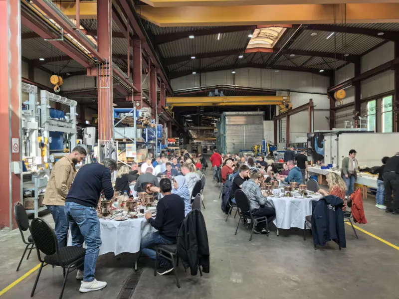 Txinako pot beroaren usaina Alemaniara iristen da! Quangong Machinery Co., Ltd. Zenit filialak proiektuaren arrakasta ospatzen du.